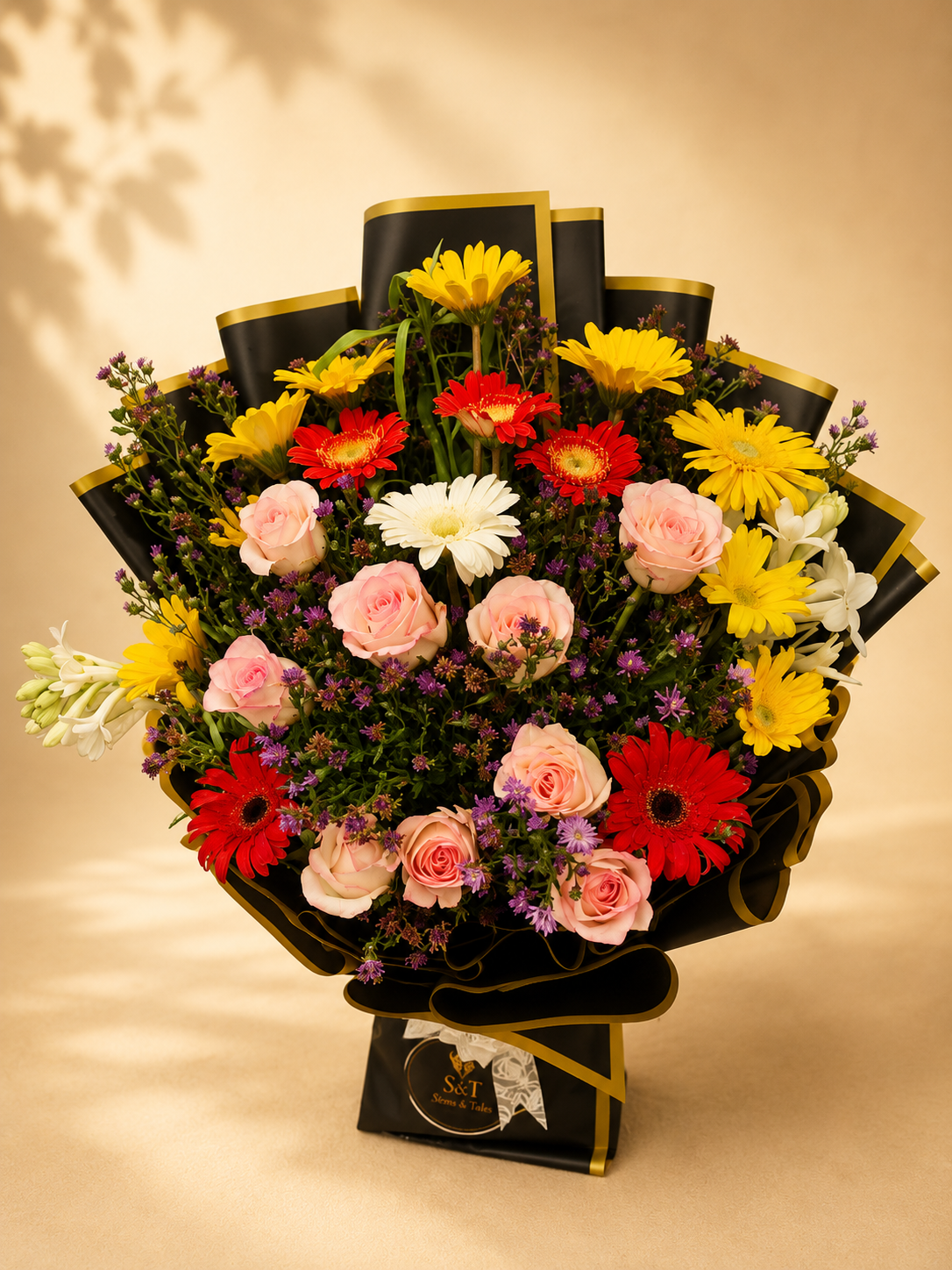 Golden Hour – Premium Mixed Flower Bouquet