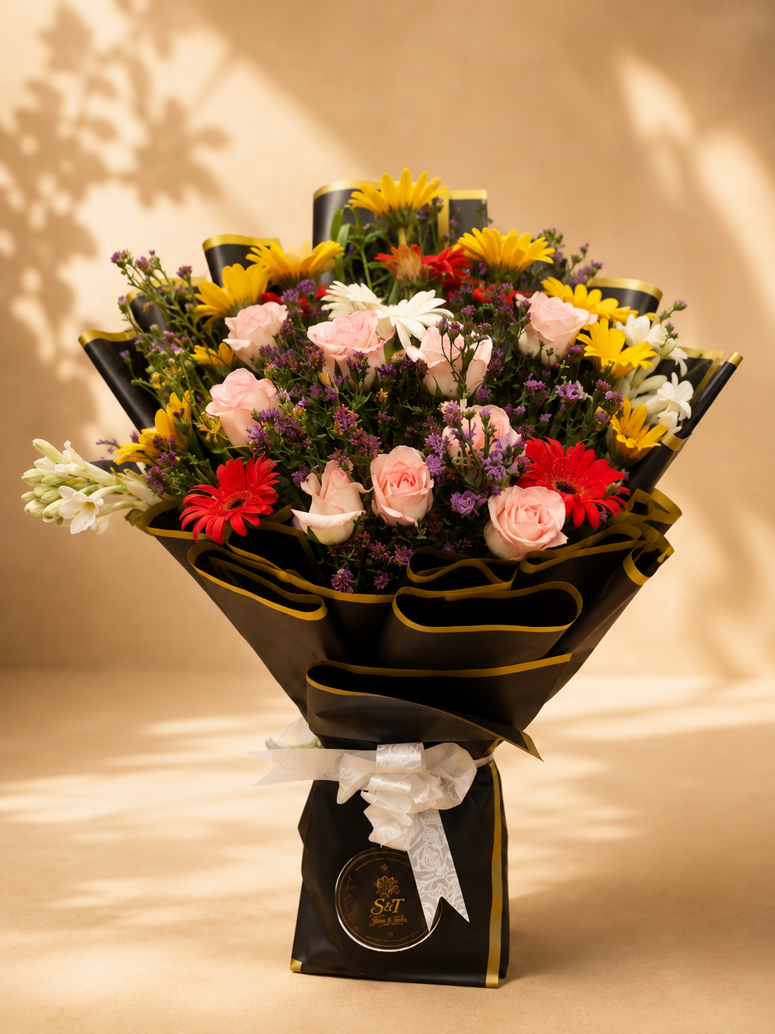 Golden Hour – Premium Mixed Flower Bouquet